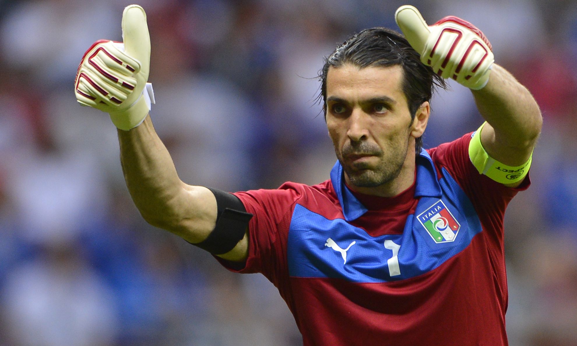 也与球队整 也与球队整