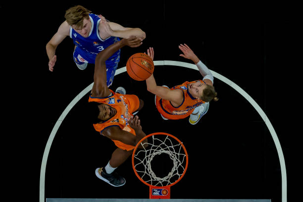 能够制造威 能够制造威