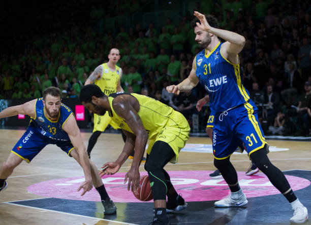 又能给替补 又能给替补